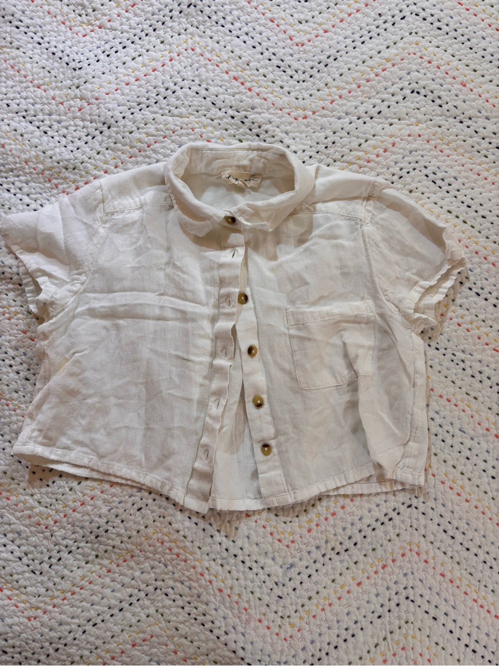 Cropped Short-Sleeve Button-Down Shirt — White Linen Blend